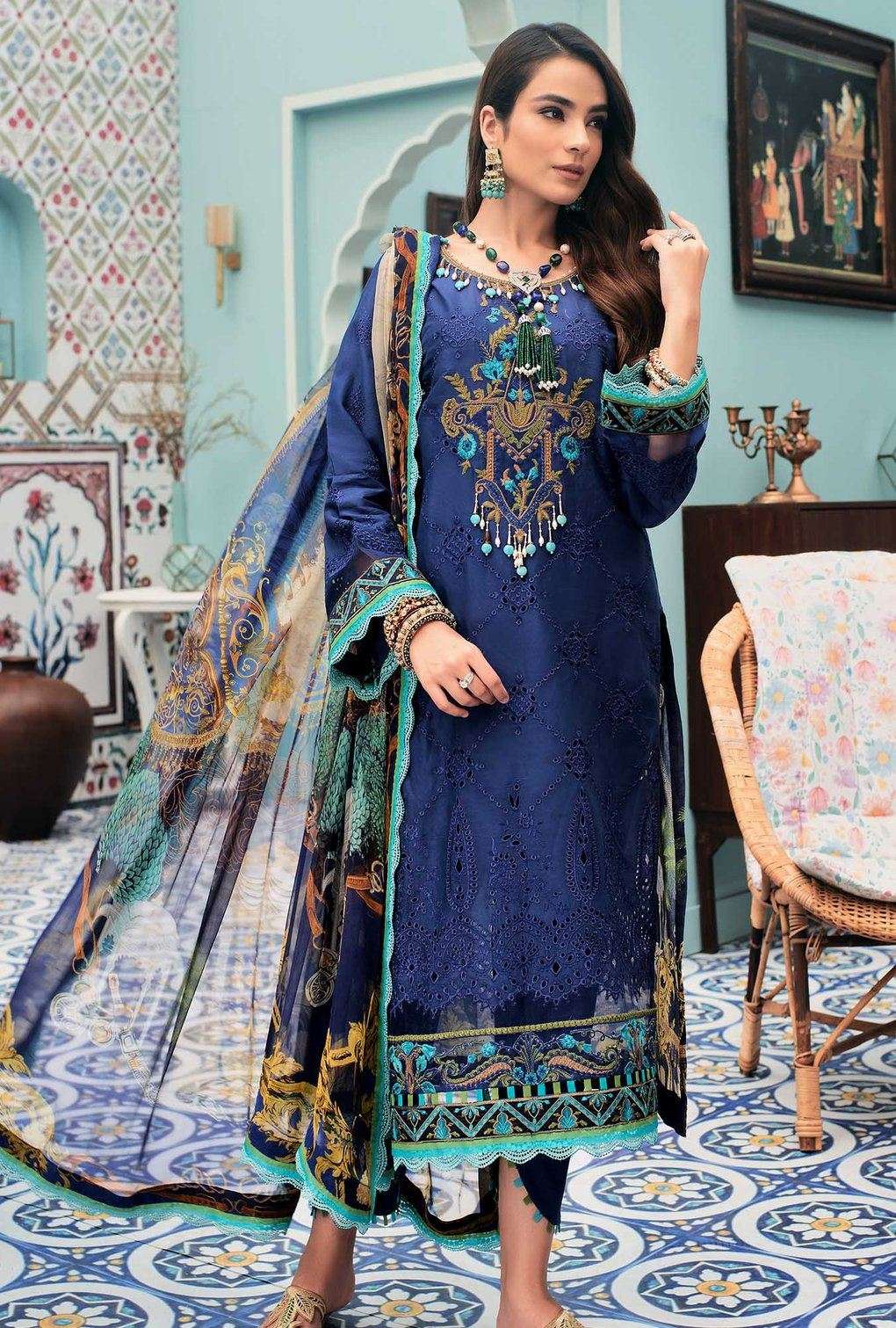 NOOR CHICKENKARI SANIYA TRENDZ 